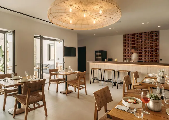 Bard De Sol فندق 4*